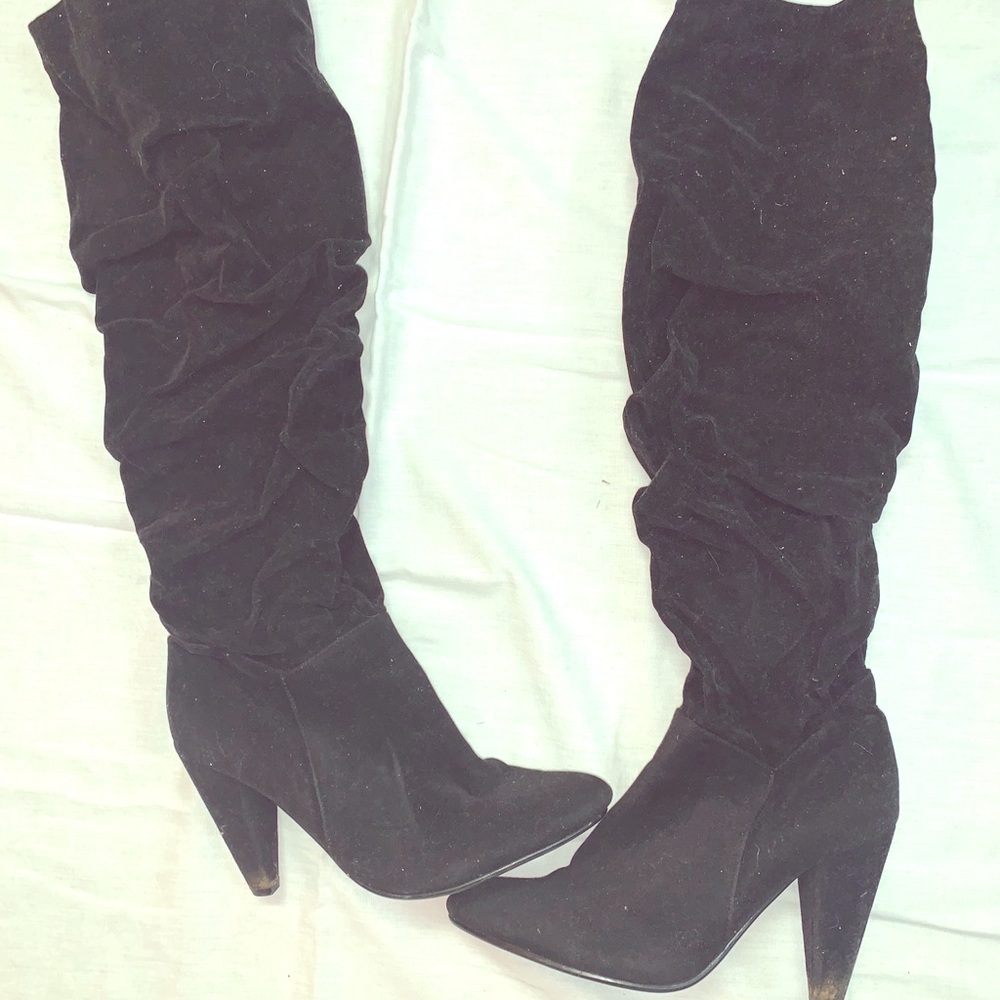 Windsor 2020 black suede boots